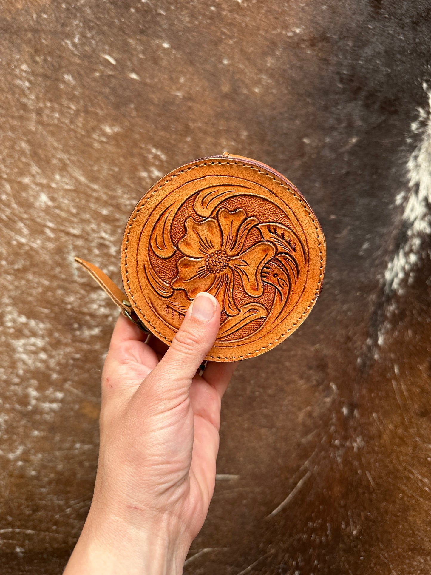Hand-Tooled Leather Coin Purse – Wildflower Round