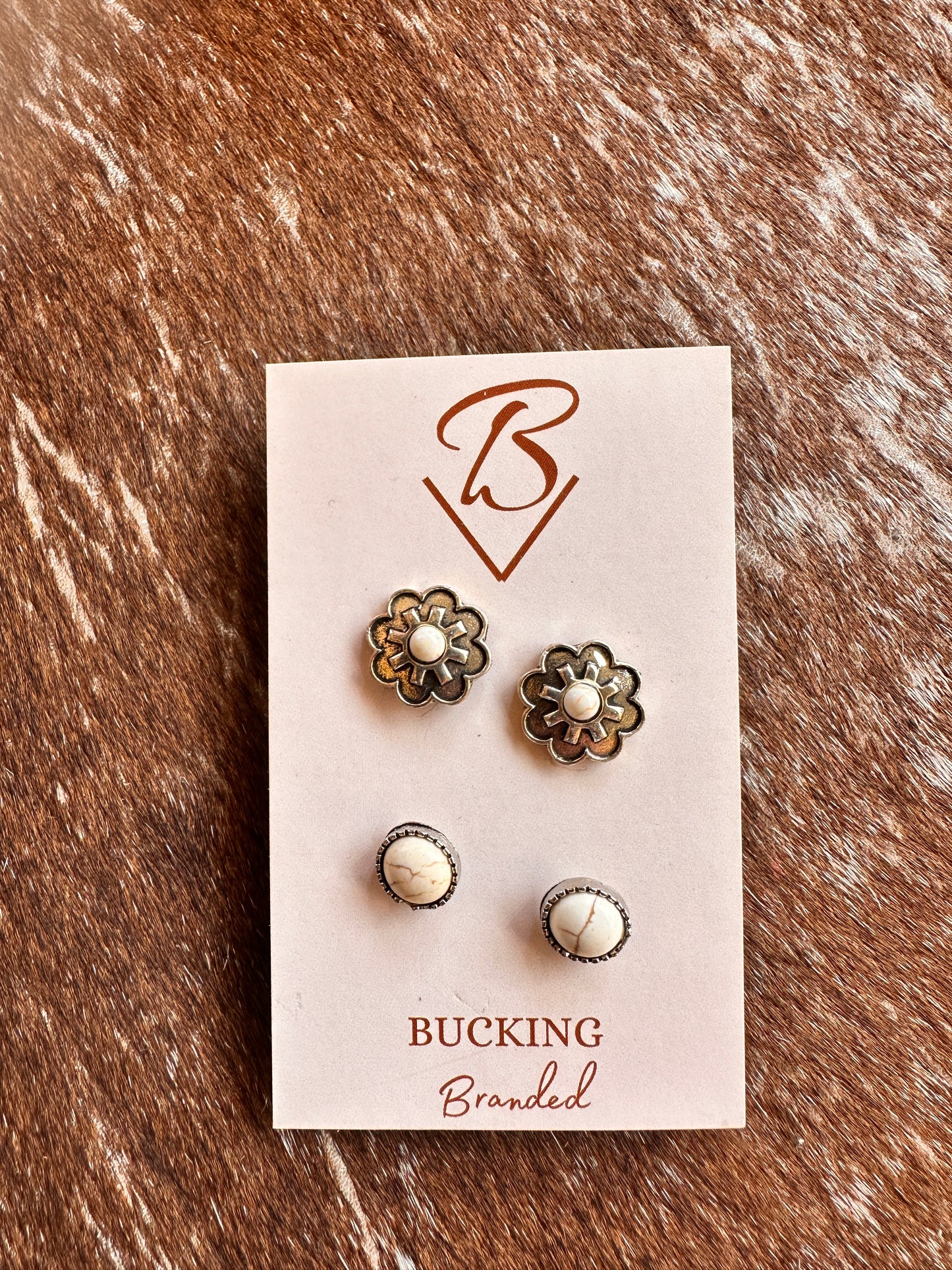 Bell Stud Set